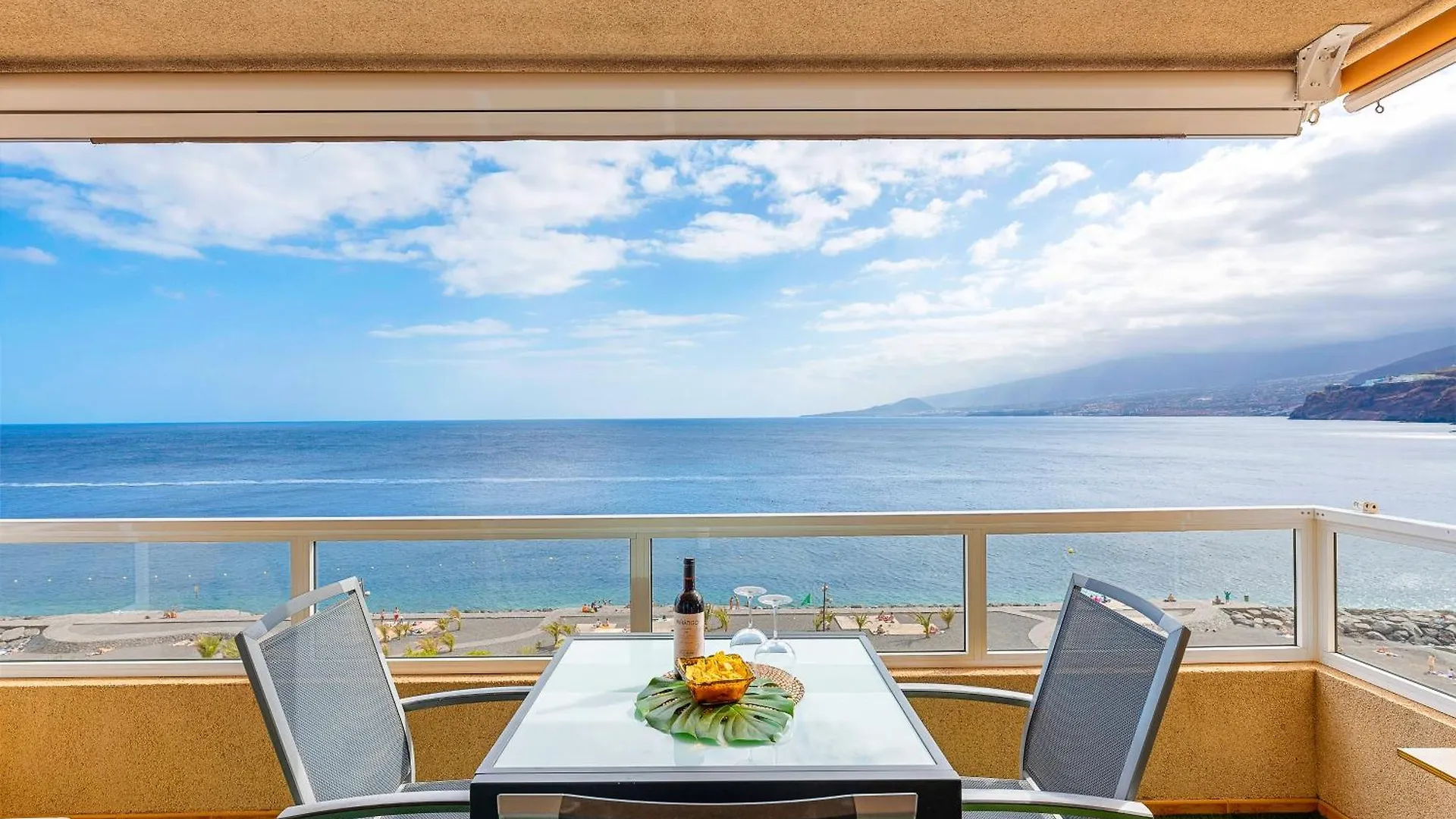 Radazul Frontline Beach Apt With Terrace דירה