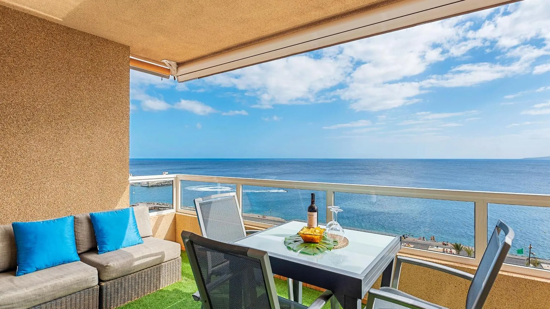 Radazul Frontline Beach Apt With Terrace 0*,  ספרד