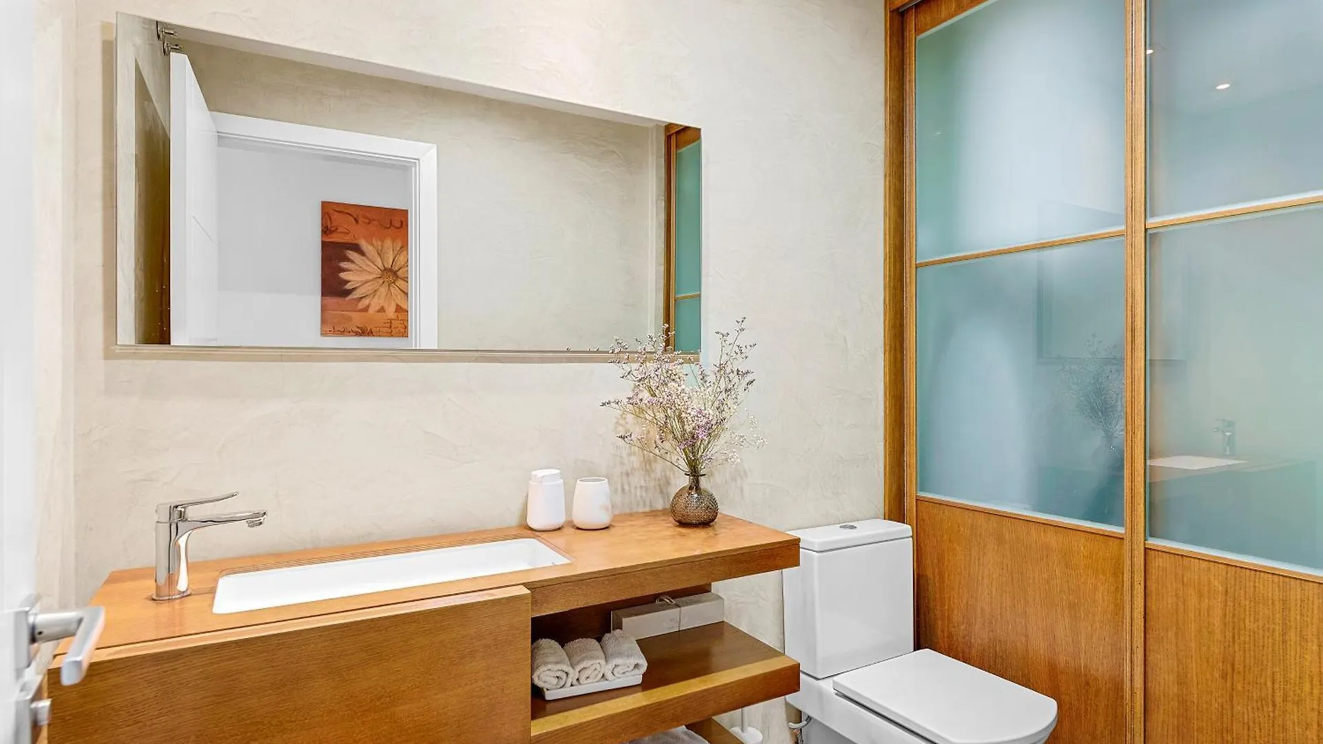 Radazul Frontline Beach Apt With Terrace דירה
