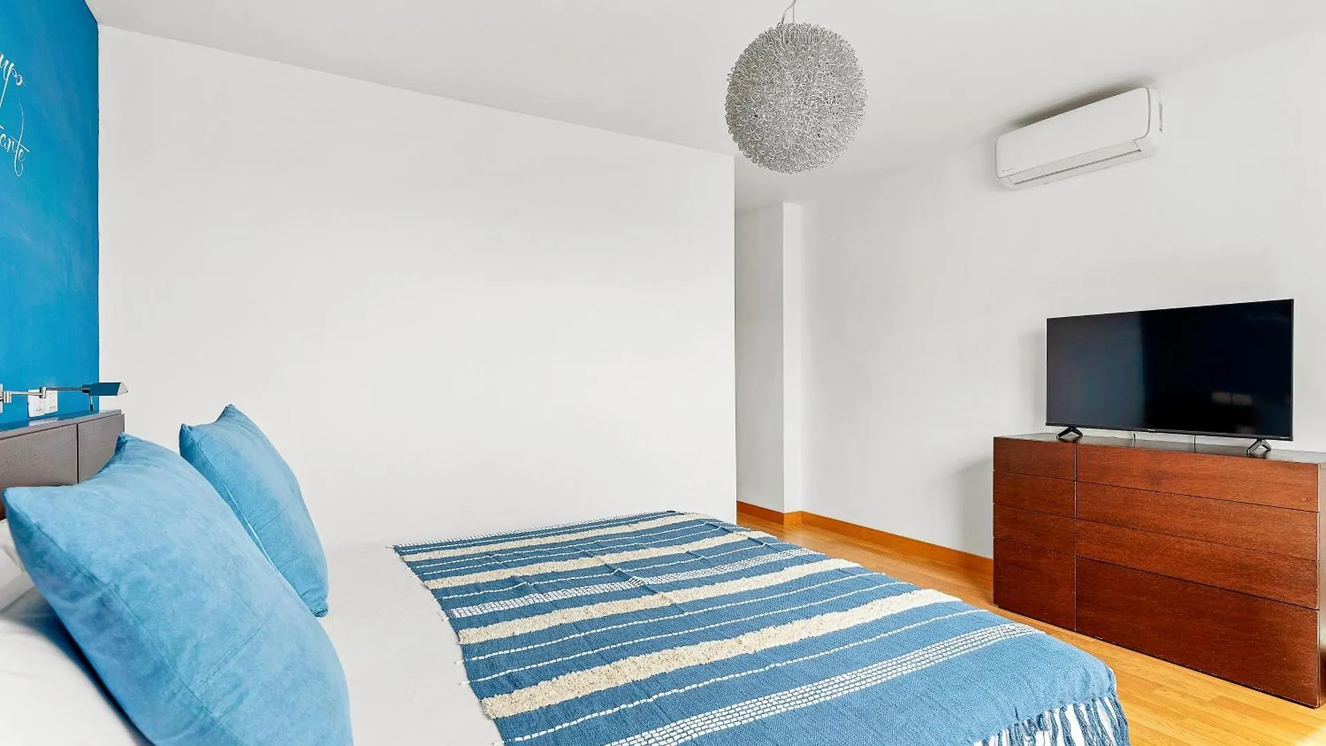 דירה Radazul Frontline Beach Apt With Terrace