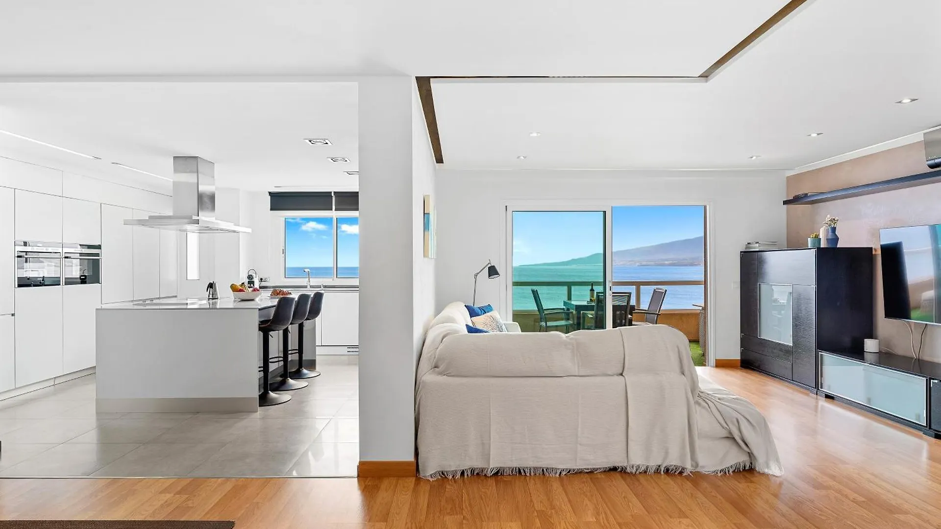 דירה Radazul Frontline Beach Apt With Terrace ספרד